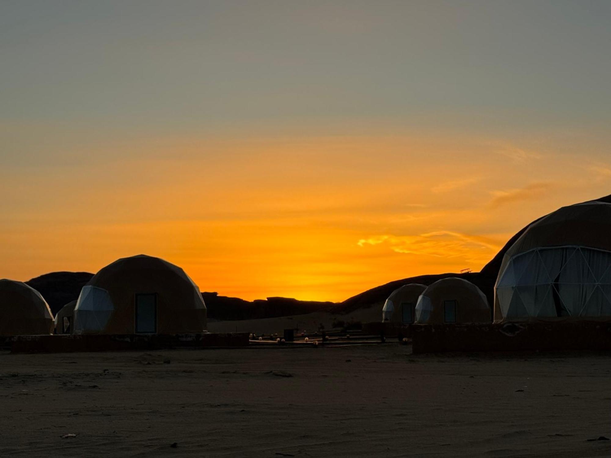 Wadi Rum Anwar Luxury Camp Zewnętrze zdjęcie