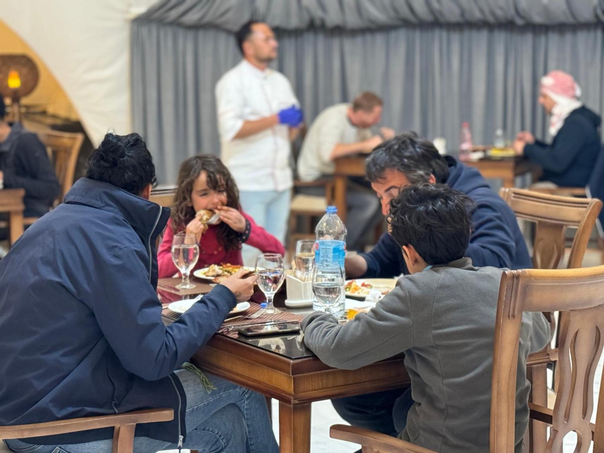 Wadi Rum Anwar Luxury Camp Zewnętrze zdjęcie