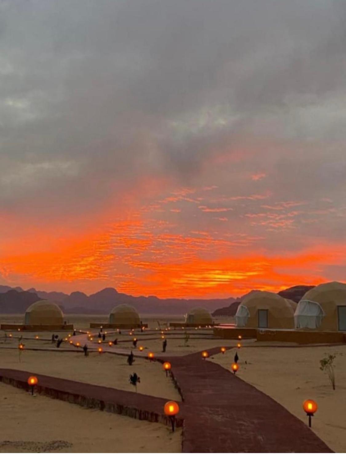 Wadi Rum Anwar Luxury Camp Zewnętrze zdjęcie