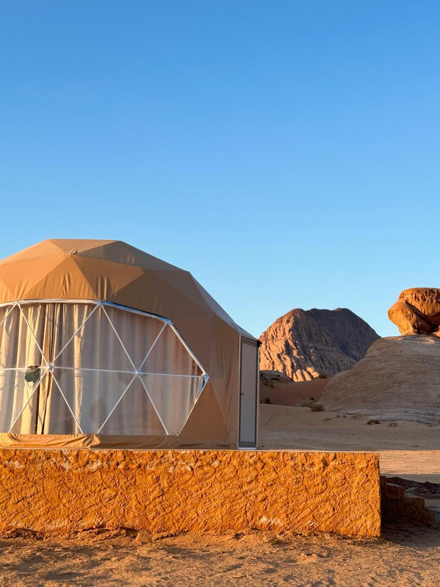 Wadi Rum Anwar Luxury Camp Zewnętrze zdjęcie