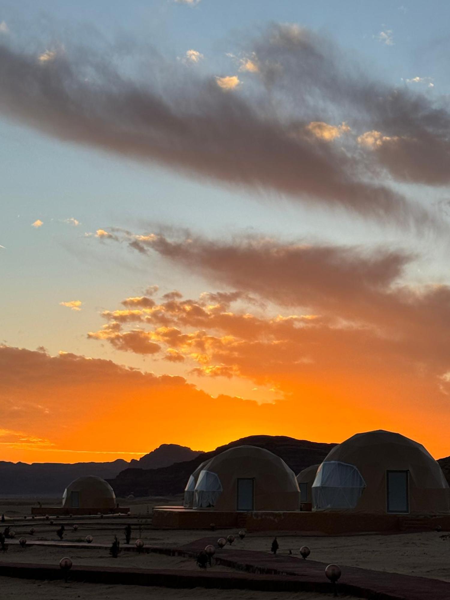 Wadi Rum Anwar Luxury Camp Zewnętrze zdjęcie
