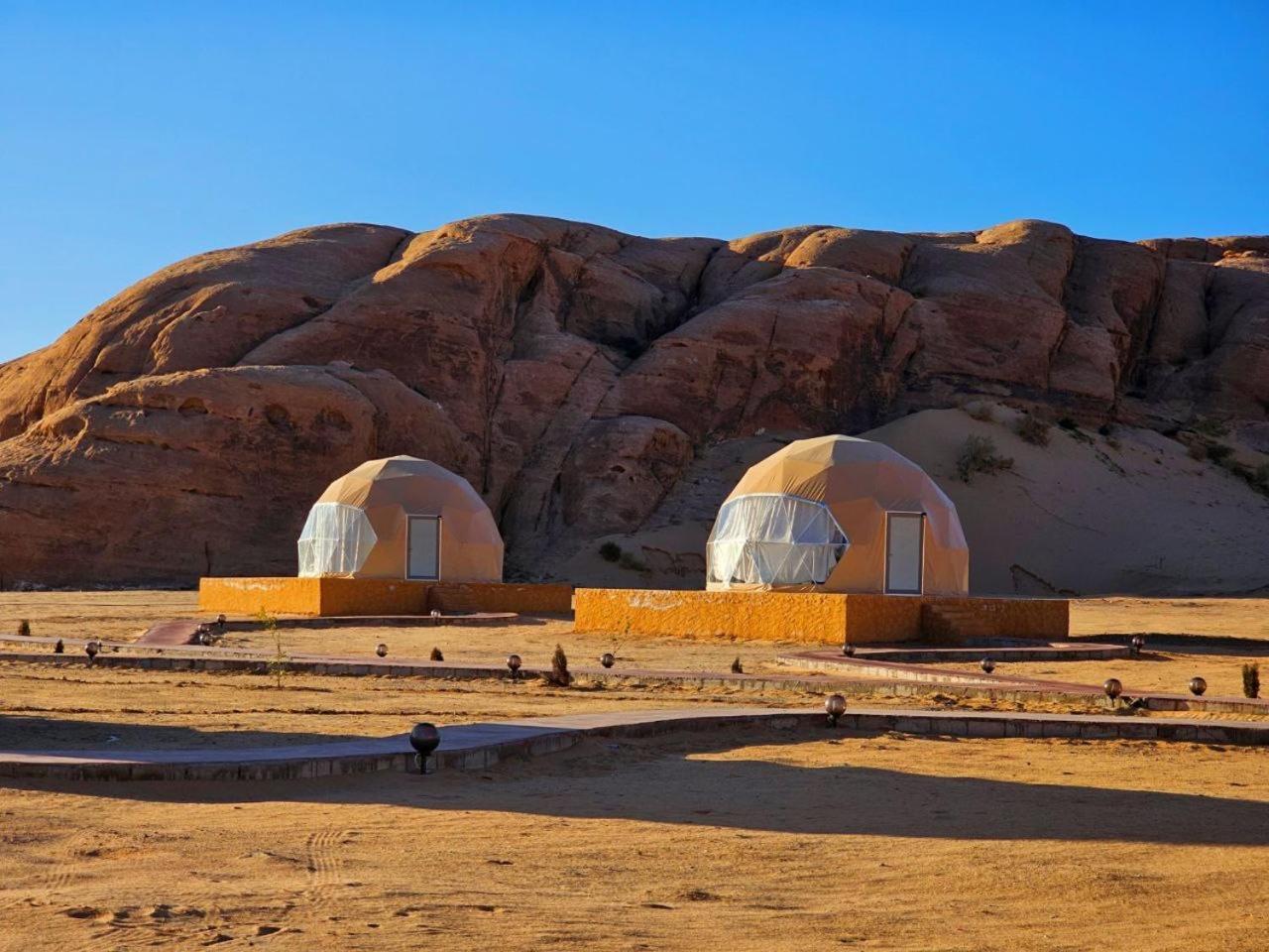 Wadi Rum Anwar Luxury Camp Zewnętrze zdjęcie
