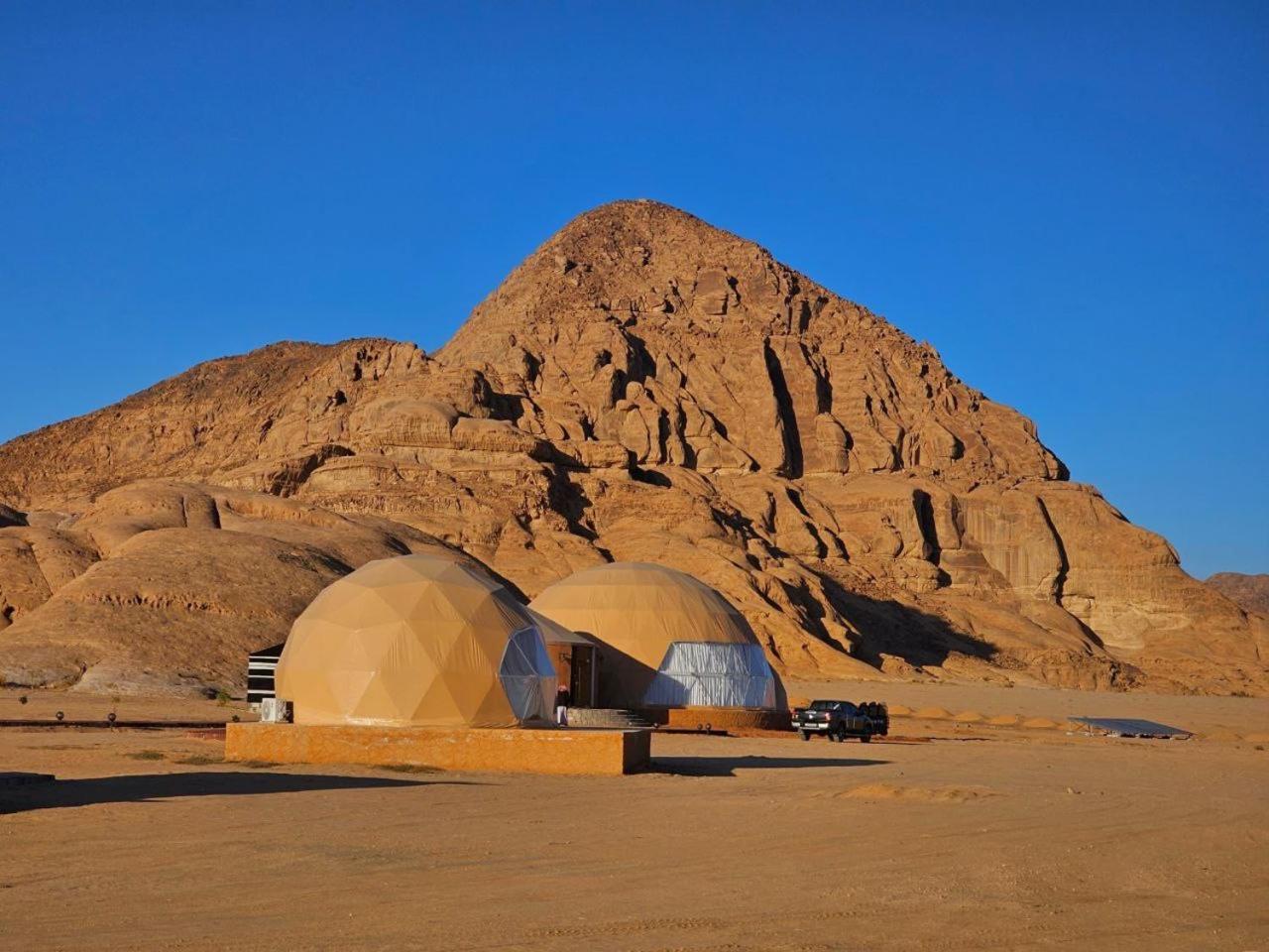 Wadi Rum Anwar Luxury Camp Zewnętrze zdjęcie